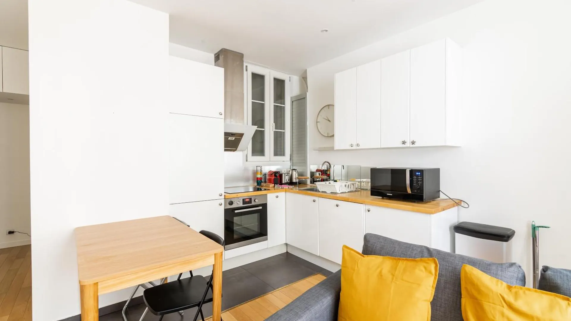 Luxurious 1 Bedroom Republique Vinaigriers Free Netflix Apartman