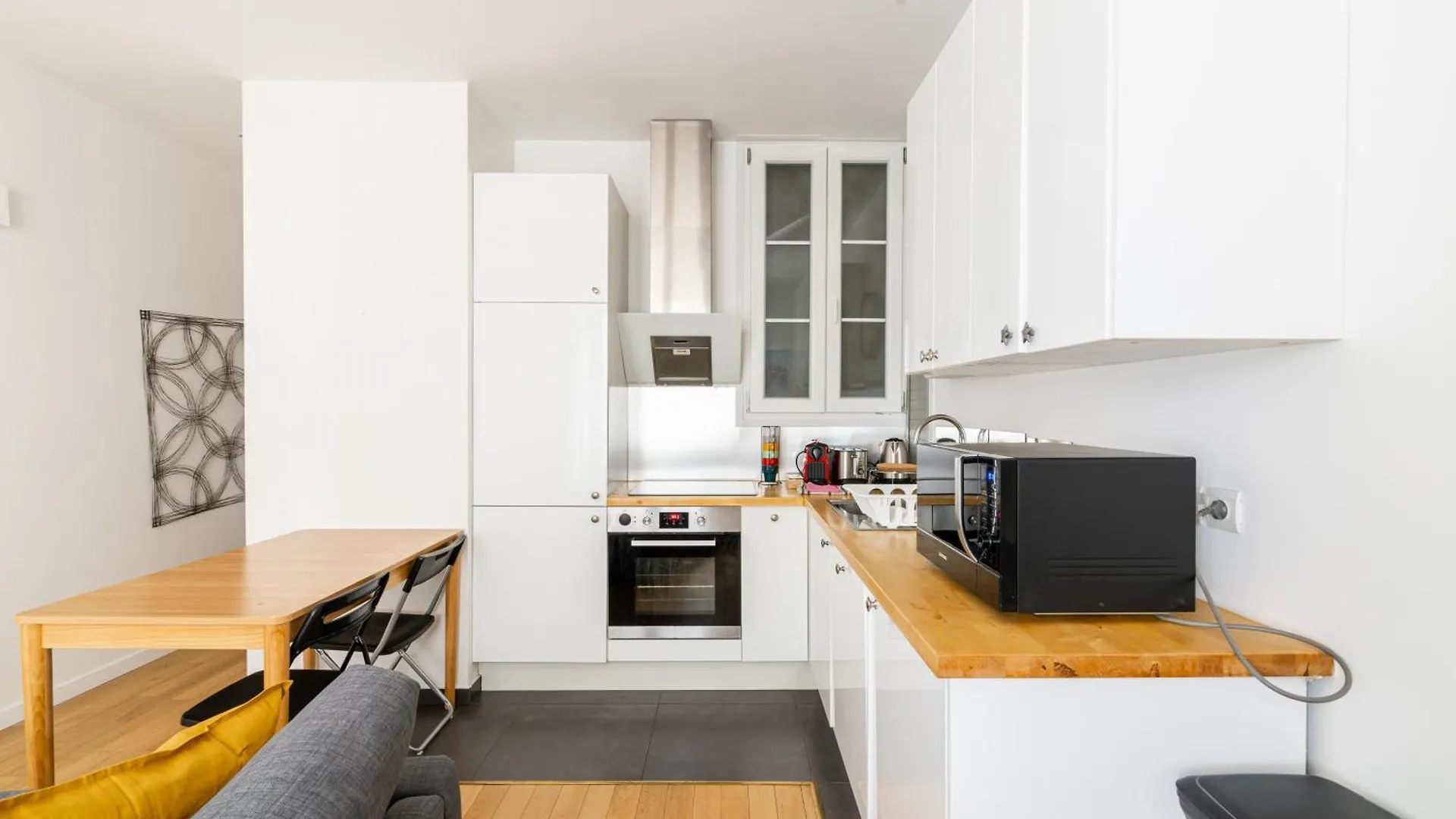 Luxurious 1 Bedroom Republique Vinaigriers Free Netflix *
