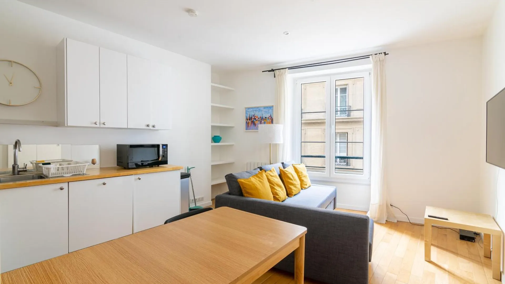Luxurious 1 Bedroom Republique Vinaigriers Free Netflix *
