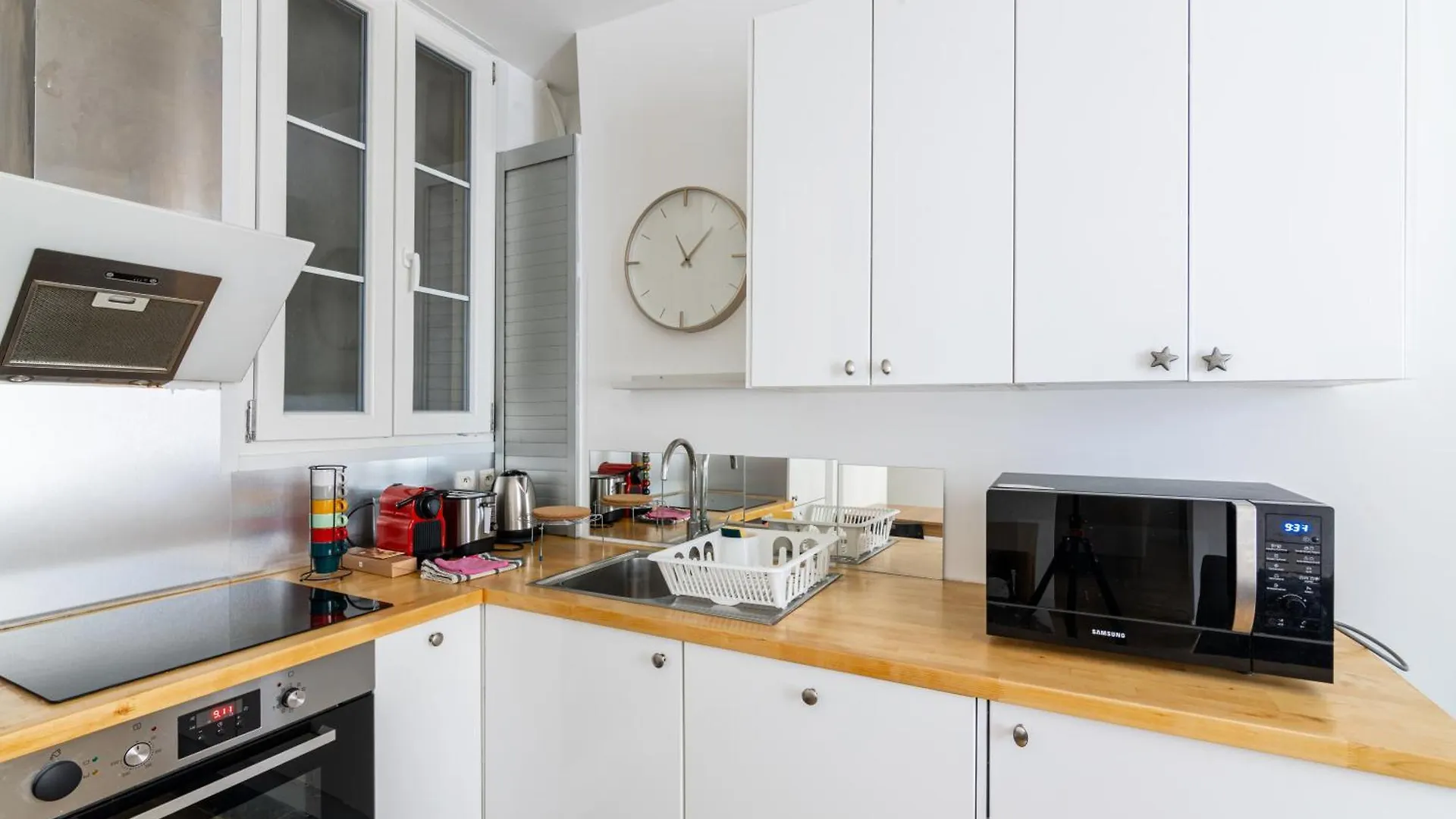 Luxurious 1 Bedroom Republique Vinaigriers Free Netflix Apartment